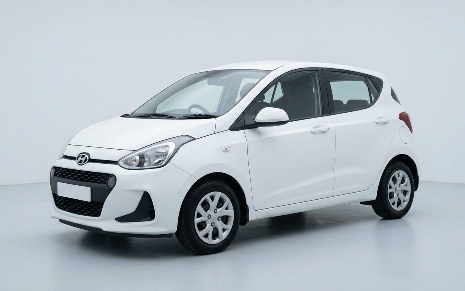 2017 Hyundai i10, white, front three-quarter view