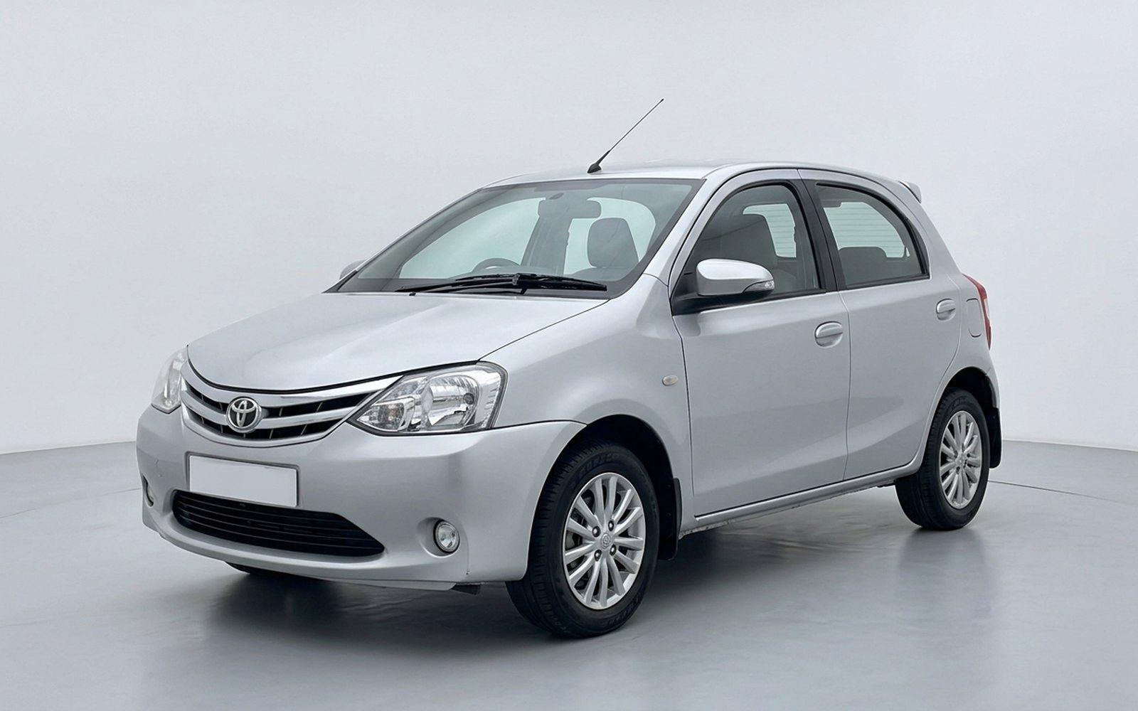 2014 Toyota Etios Liva, silver, front three-quarter view